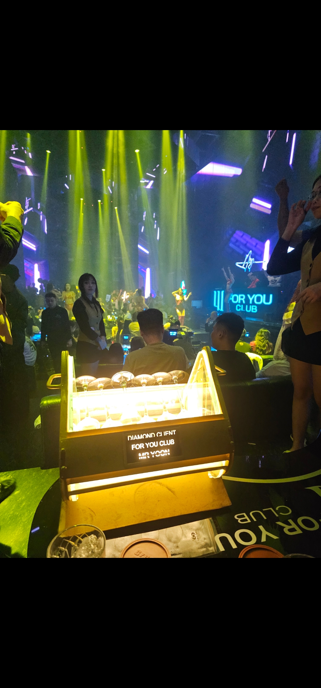 다낭 ForYou 클럽 LED 스크린 파티